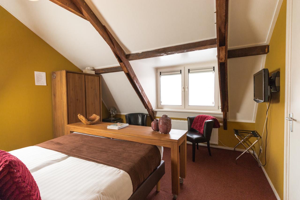 Hotel Restaurant It Posthus Birdaard エクステリア 写真